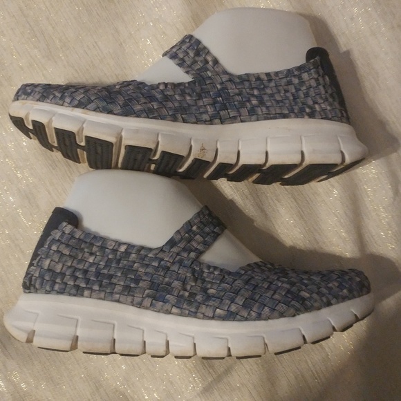 skechers mary jane memory foam